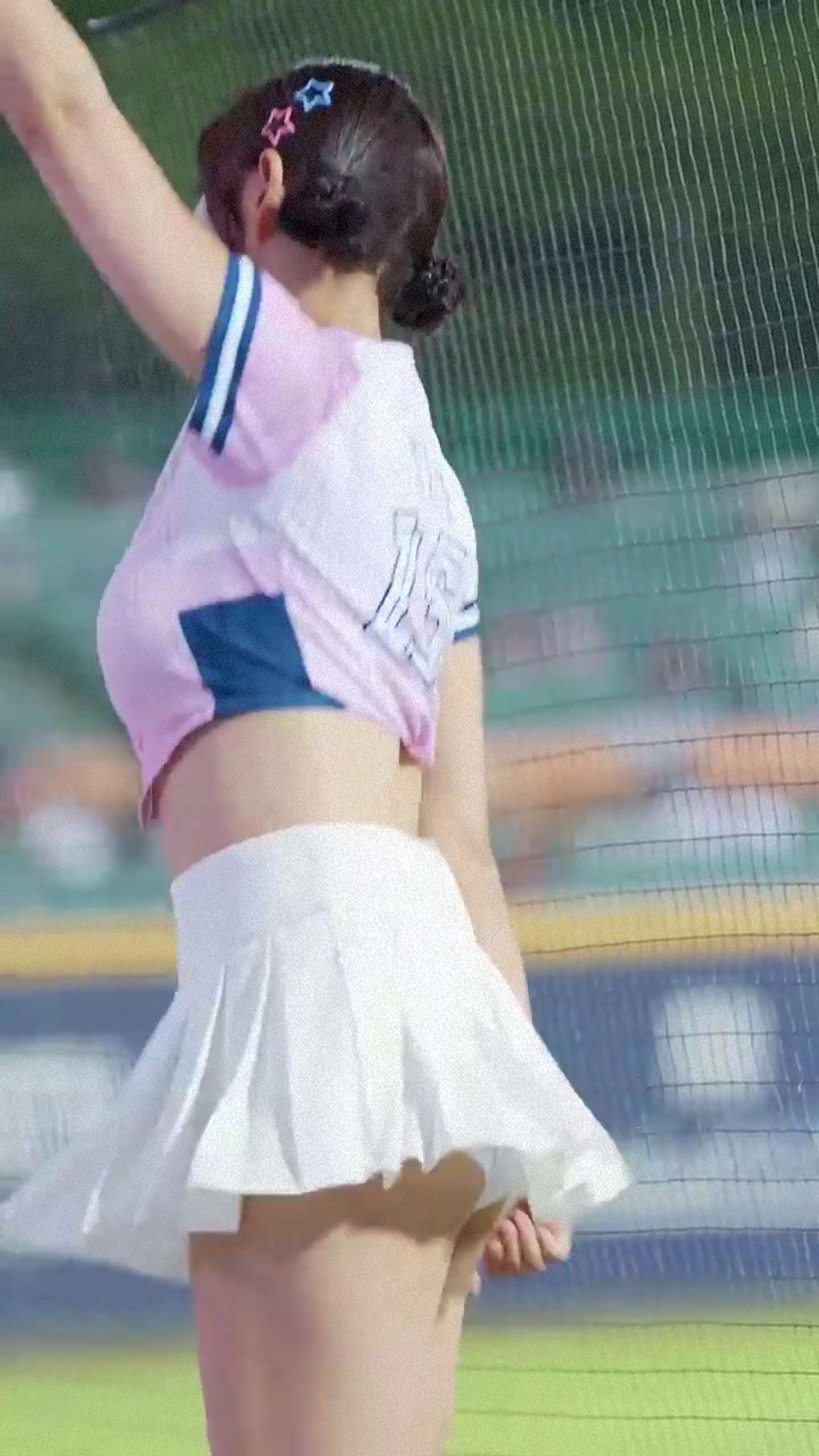 野球応援チアガールチアリーダー超ミニスカート純白パンチラ136