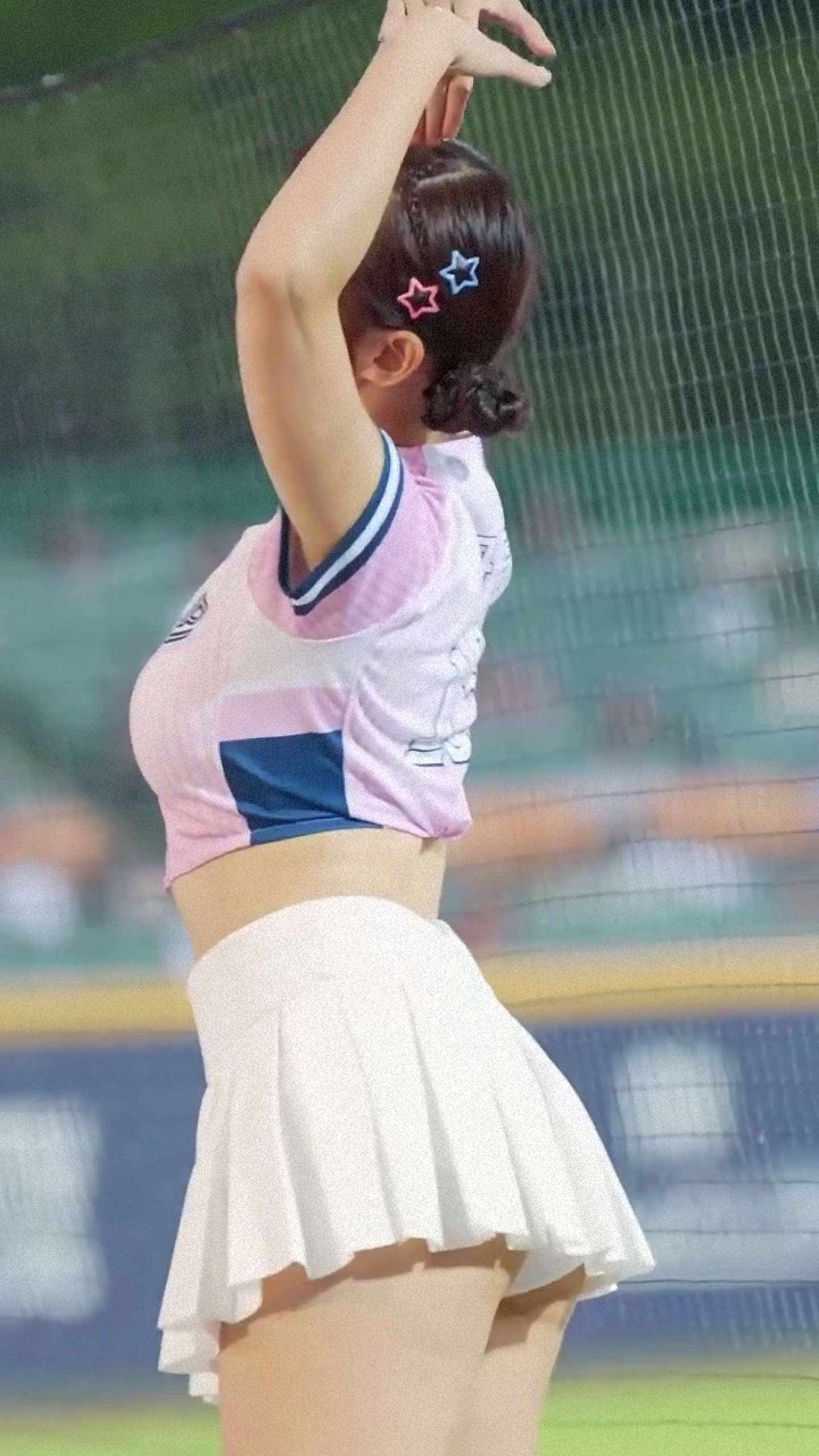 野球応援チアガールチアリーダー超ミニスカート純白パンチラ322